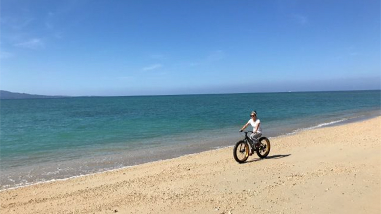 beach cycling