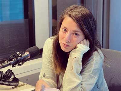 Marie at radio
