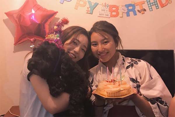 Matsuda Shino & sister's picture on Instagram