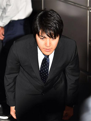 小室圭